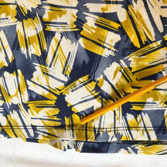 Sofie Couture Woman Blouse size 1X Yellow & Blue Stretch V-neck Short Sleeve - Picture 9 of 9